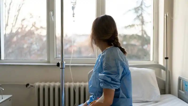 27 Yaşındaki Kadının Meme Kanseri ile Hayat Mücadelesi: Doktorlar “Ciddi Değil” Dedi