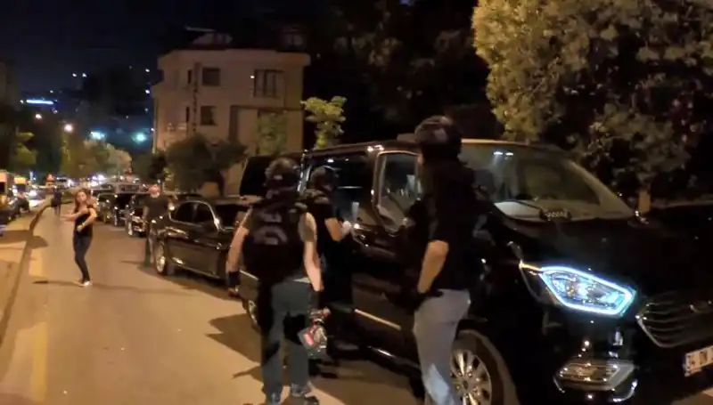Polis Katilinin Silahı AR-GE Kılıfında Üretildi: Gözaltına Alınanlar Açıklama Bekliyor!