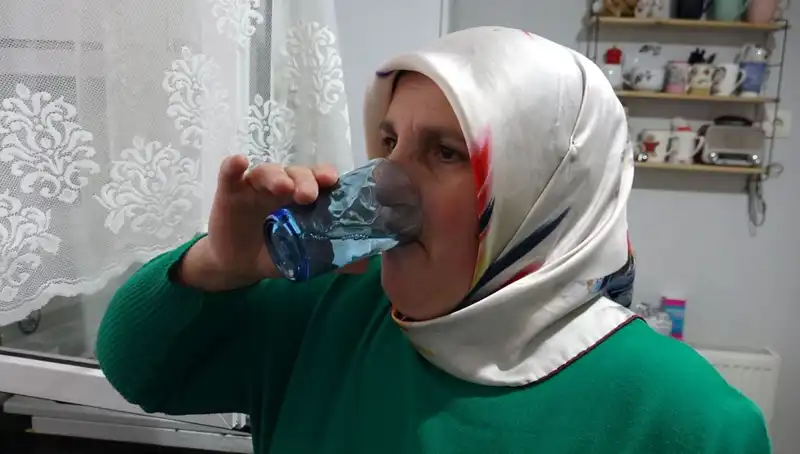 30 Yıldır Nisan Yağmurunu Şifa İçin İçen Kadın: Geleneksel Yöntemlerin Gücü