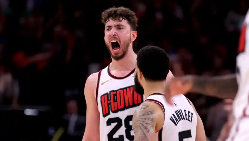 Alperen Şengün, Rockets ile tarihi bir galibiyete imza attı!