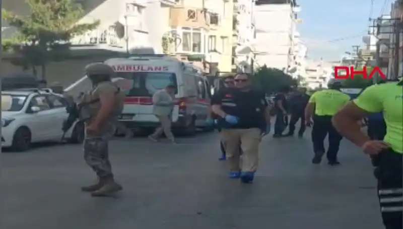 İzmir'de Karakola Yapılan Silahlı Saldırı: Derin Hüzün ve Kaos