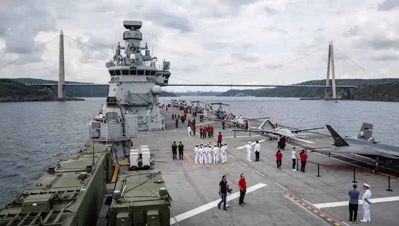 TCG Anadolu, Sarayburnu'ndan Ayrıldı: Yeni Görevleri Bekliyor