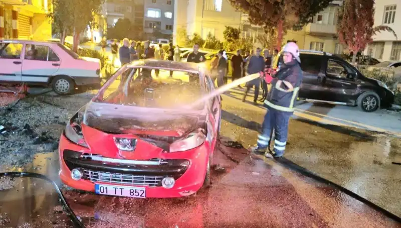 Annesinin Arabasını Yakan Genç: ''Psikolojim Bozuk'' Dedi, Olayı Şaşkına Çeviren Gelişmeler