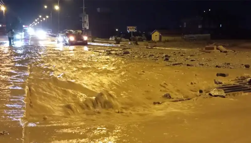 Konya ve Ankara'da Tarihi Sel Felaketi: Can ve Mal Kaybı Artıyor