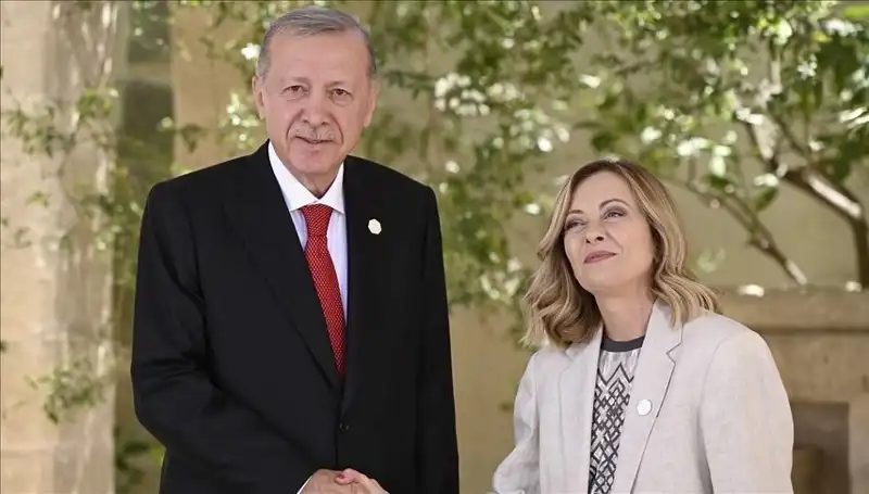 İstanbul’da Akdeniz Zirvesi: Erdoğan, İtalya ve Libya ile Tarihi Buluşmada