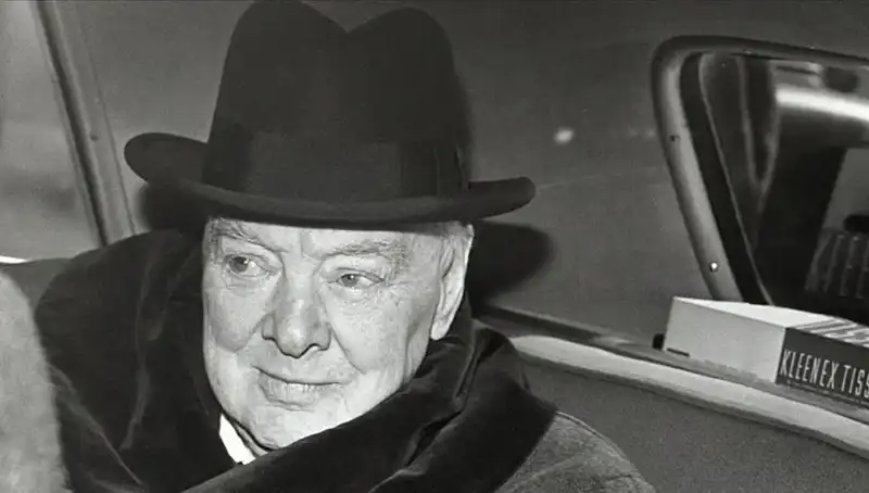 Churchill’in Bekar Evi Tarih Severlerin Dikkatini Çekiyor: Satışta!