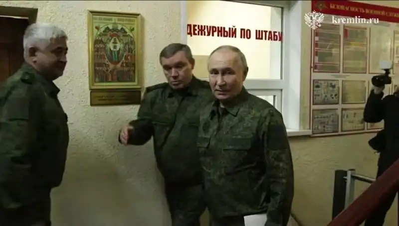 Putin'in Kursk Ziyareti: Savaşın Seyrini Değiştirecek Yeni Gelişmeler