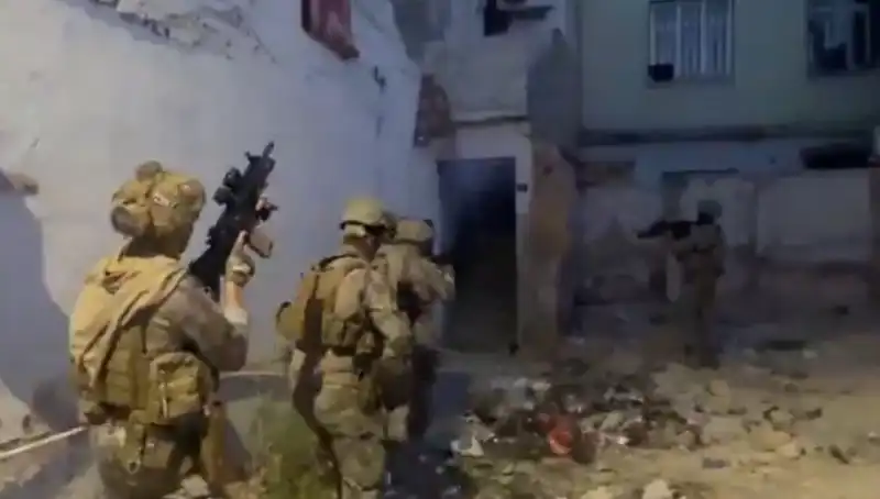 75 İlde Uyuşturucu Operasyonu: 2 Bin 311 Şüpheliye Gözaltı