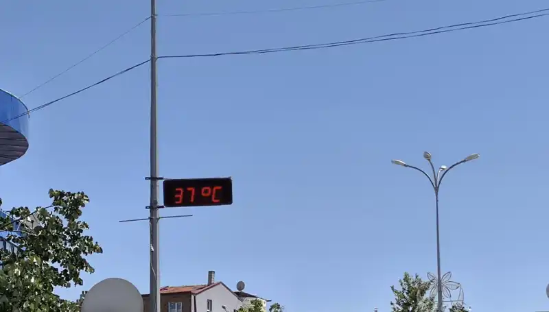 Yılın En Sıcak Günü İle Termometreler 38 Dereceyi Geçti!