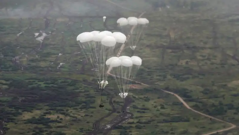 Rusya ve Belarus, Üç Komşu Ülkede Gövde Gösterisi ile Kırmızı Alarm Verdi