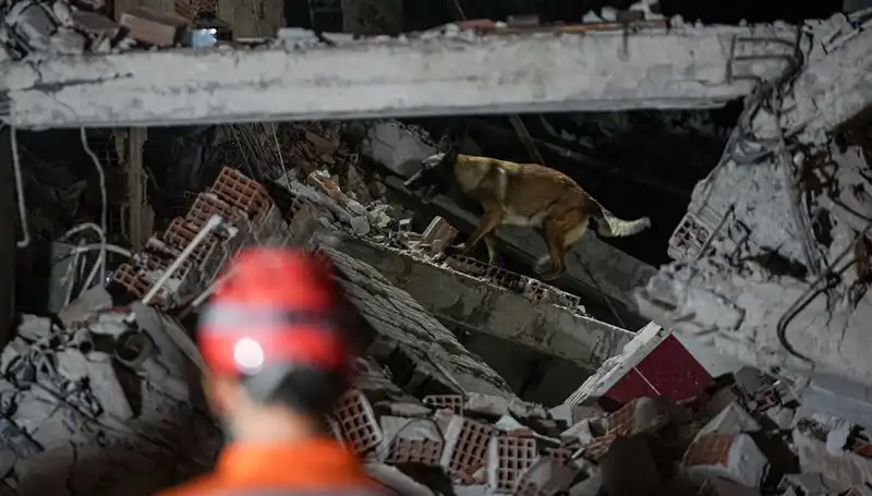 Sındırgı'daki Deprem Artçıları 100'ü Geçti: Endişeler Tırmanıyor