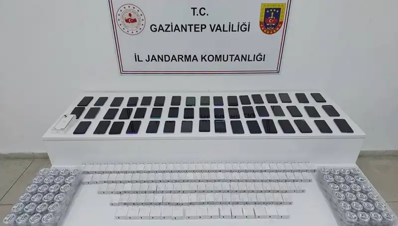Gaziantep’te Kaçak Telefon Operasyonu: 1,3 Milyon TL Değerinde Malzeme Ele Geçirildi