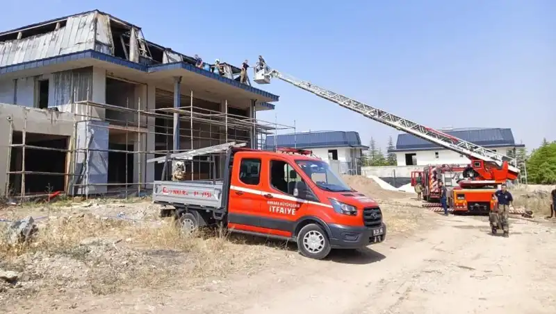 Gölbaşı'nda Villaların Bulunduğu Alanda Şok Edici Yangın: İlk Bilgiler Geldi!