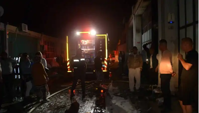 Gözlük Fabrikasında Yangın: Ekipler Hızla Müdahale Etti, Olay Kontrol Altına Alındı