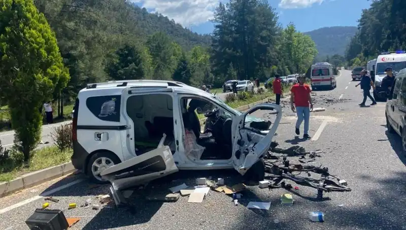 Marmaris’te Feci Kaza: Yolda Hayatını Kaybedenler ve Yaralılar