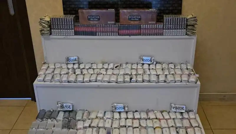 Gümrük Kaçağı Sigara Operasyonu: Yüklü Miktarda Çıkan Sigaralar Ele Geçirildi