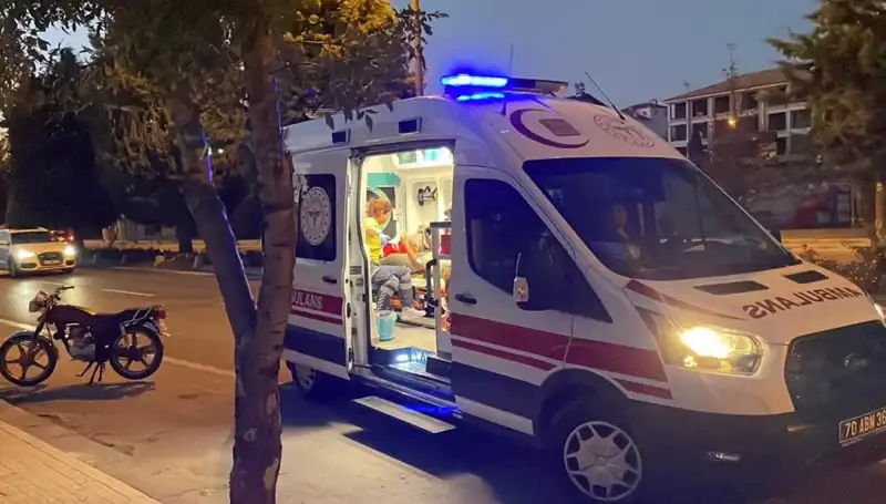 Otomobil Motosikleti 70 Metre Sürüklerken Sürücü Kaçtı: Şok Edici Olay!