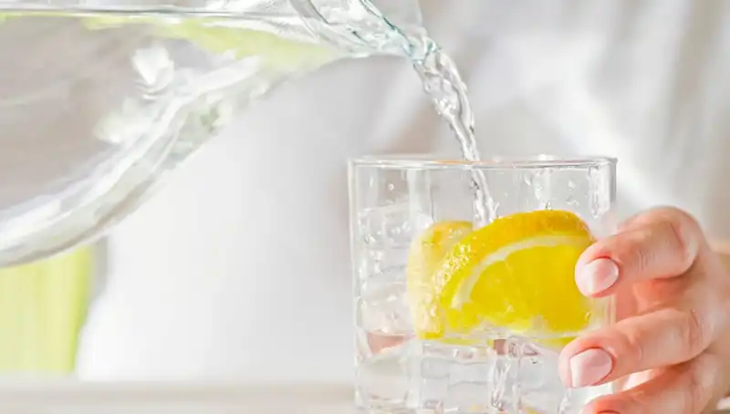 Limonlu Su İçmenin Vücut Üzerindeki 8 Bilinmeyen Faydası