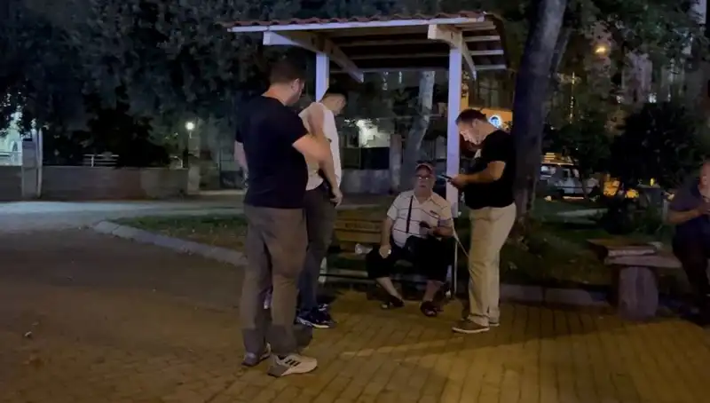 Görme Kaybı Olan Adamın Telefonunu Çalma Olayı: Güvenlik Kamerası Görüntüleri Ortaya Çıktı