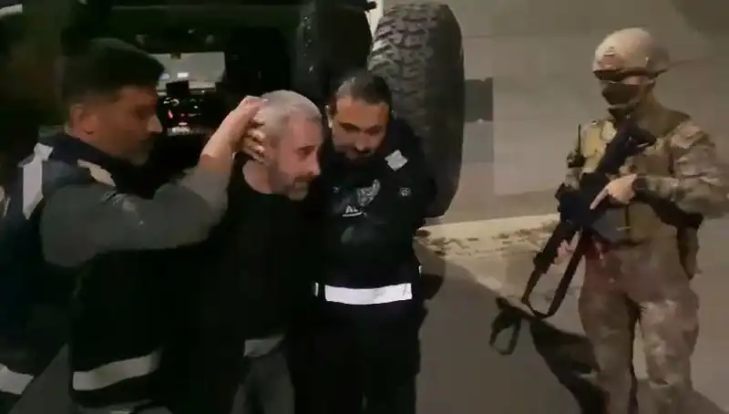 Kardeş Katili Yakalandı: 213 Saatlik Görüntü İncelemesinin Sonucu!