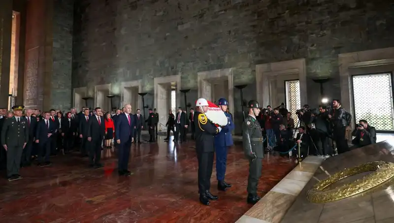 Devlet Erkanı Anıtkabir'de: Anma Töreninde Duygusal Anlar Yaşandı