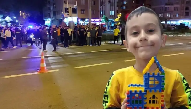 Küçük Çocuğun Hayatını Kaybetmesine Yol Açan Kamyonet Kazası: Annesi Gözyaşlarına Boğuldu