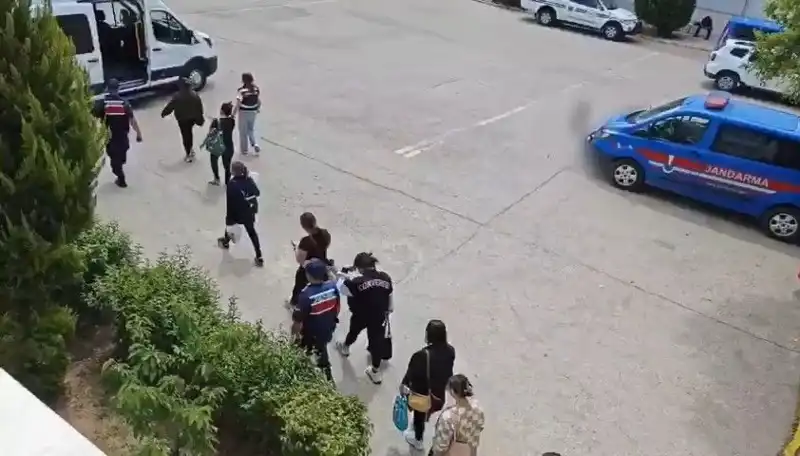 Tayland'da Kadınlara Çalışma İzni Vaadiyle Fuhuş İddiaları Artmakta