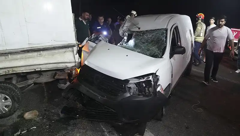 İstanbul’da Feci Kaza: 3 Kişi Yaralandı, Detaylar Ortaya Çıktı