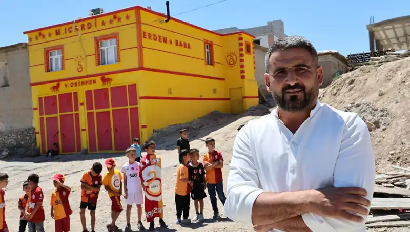 Fanatik Taraftar Evini Icardi ile Osimhen'den Hangi Mesajla Süsledi?