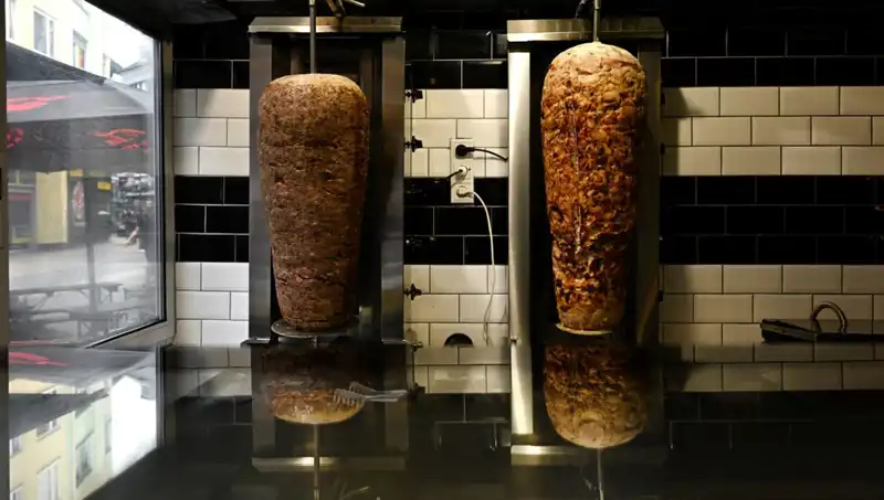 Döner Krizi Kapıda: Fiyatlar Neden Yükseliyor ve Ne Olacak?