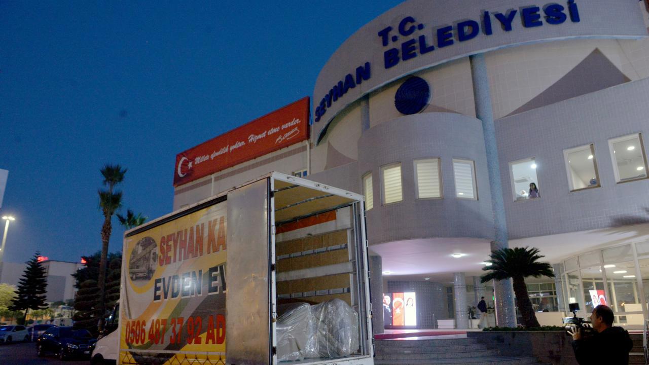 Seyhan Belediyesine Dikkat Çeken Gelişme: Mali Durumunu Etkileyecek Haciz Kararı Alındı