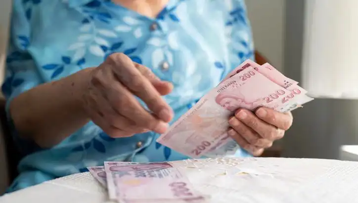 Emeklilerin Tasarrufları Yüksek Riskte: Dolandırıcıların Yeni Hedefi Belirlendi