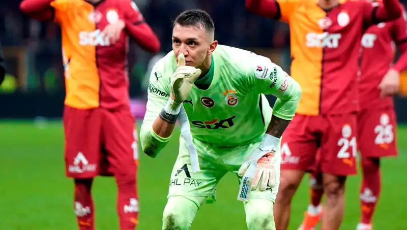 Galatasaray'da Muslera'nın Yerini Alacak Kaleci İçin İddialar Gün Yüzüne Çıktı