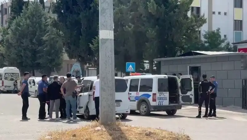 Adliye Önünde Aileler Arası Çatışma: 5 Yaralı, 7 Gözaltı