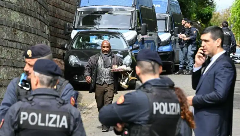 İki Süper Gücün Buluşması: Roma'da Kritik Nükleer Görüşmeler Başladı