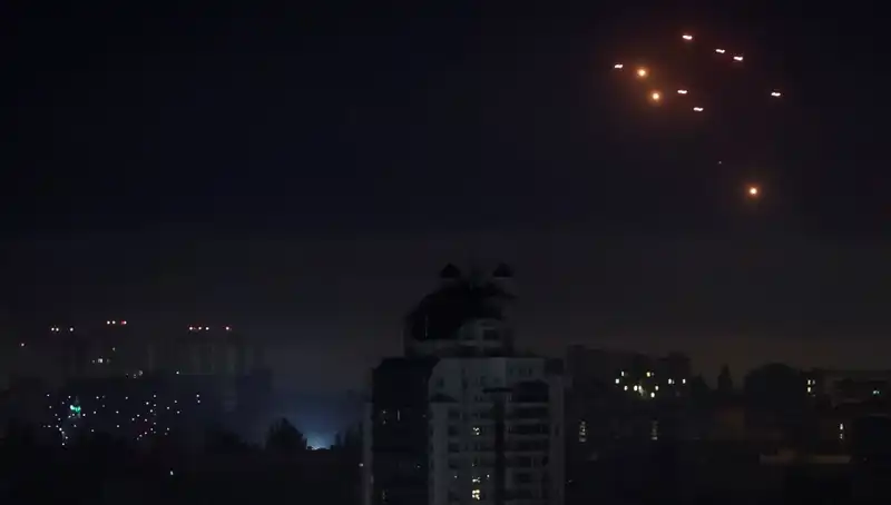 Rusya’nın Hava Saldırısı Kiev’i Sarsarken, Sumi’de 11 Köy için Tahliye Emri