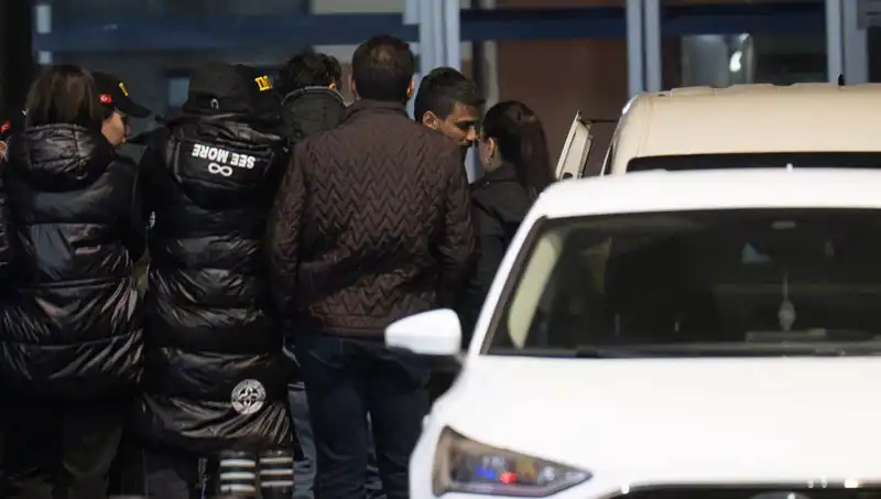 Dilan Polat ve Engin Polat Uyuşturucu Suçlamasıyla Gözaltına Alındı, Sosyal Medyada İhbar Yağmuru!
