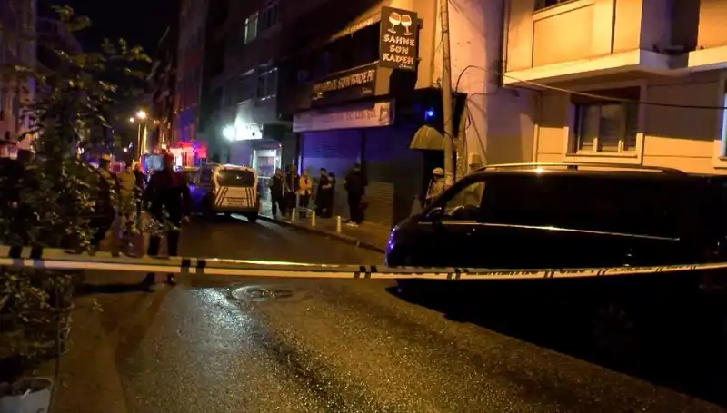 ** Eğlence Mekanına El Bombalı Saldırı: Paniğe Neden Olan Olay**