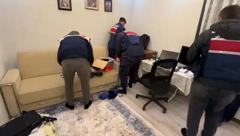 Türkiye’nin 11 İlinde Geniş Kapsamlı DHKP-C Operasyonu Gerçekleşti