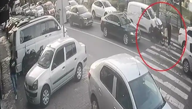 Motosiklet Yaya Geçidinde Kazaya Neden Oldu: Görgü Tanıkları Şokta