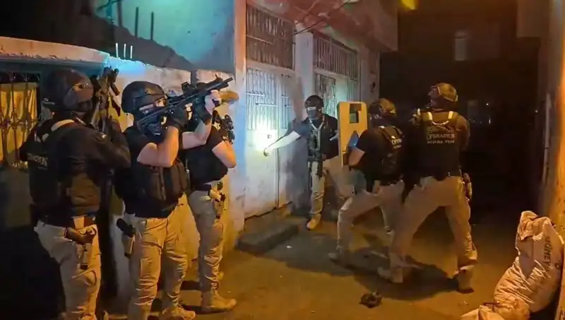 İstanbul’da DAEŞ Operasyonunda 18 Kişi Gözaltına Alındı: Yeni Detaylar Ortaya Çıktı