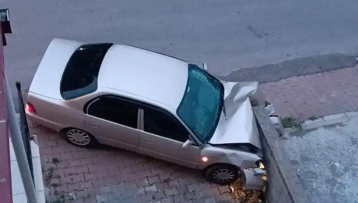 Kontrolü Kaybeden Araç Duvara Çarpınca Feci Kaza Gerçekleşti