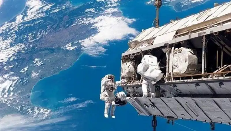 NASA ve Rusya Uzay İstasyonu için Tarihi Anlaşmayı İmzaladı