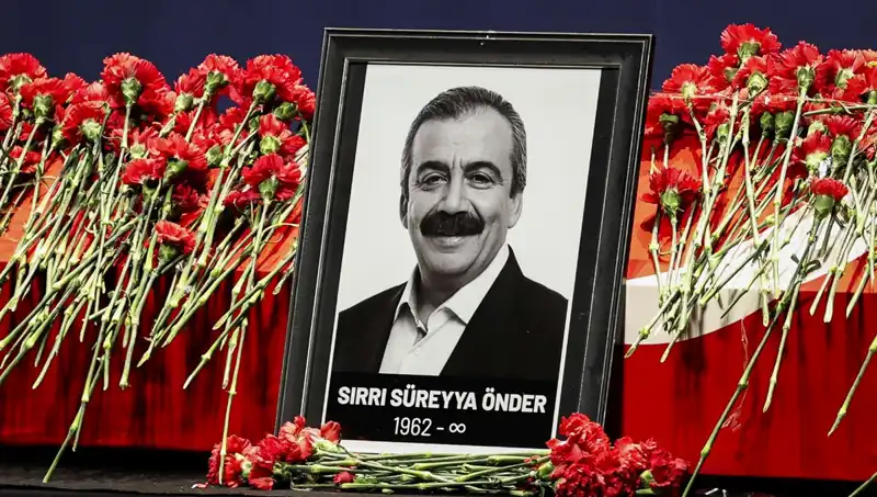Sırrı Süreyya Önder Meclis’te Anıldı: Siyasi Hayatına Duygusal Veda