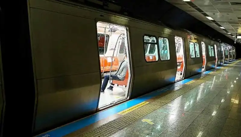 İstanbul'da Metro Durakları Kapatılıyor: Yolcuları Neler Bekliyor?