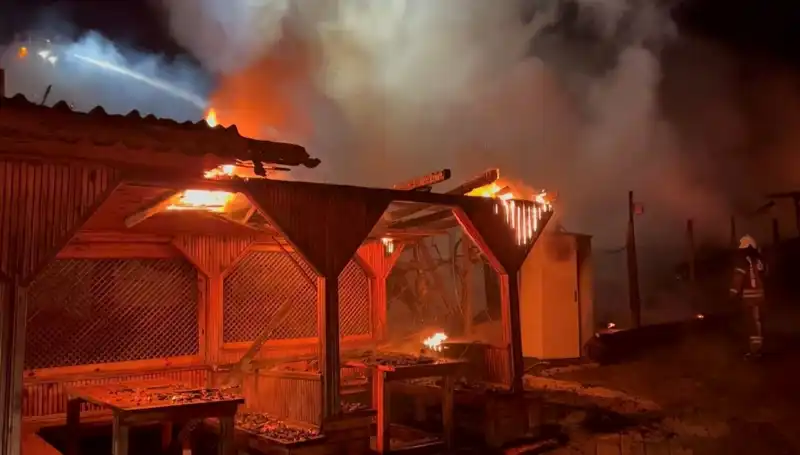 Şile'de Gözleme Restoranlarında Yangın: 6 Mekan Alev Alev Yandı