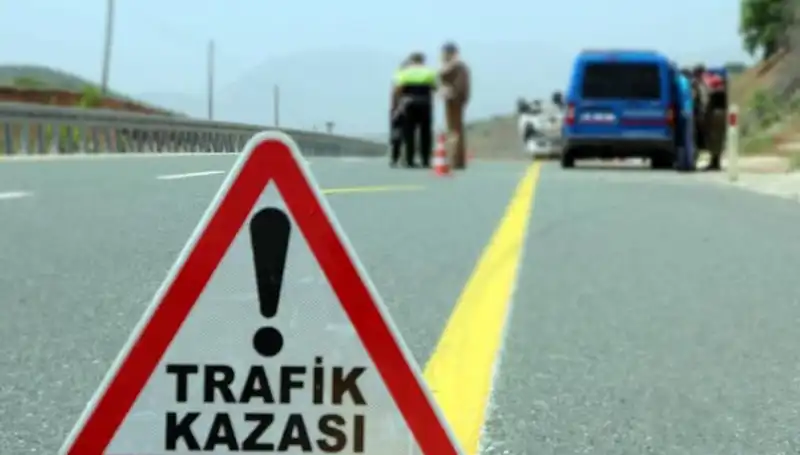 Bitlis'te Zincirleme Kazalar: 19 Kişi Yaralandı, Trafik Felç Oldu