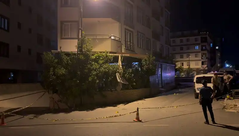 İstanbul'daki Kafeye Silahlı Saldırı: Şok Eden Olayın Detayları